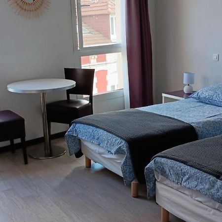 Studio 24M2 Au 4Eme Etage Ascenseur A Cote De La Gare Sncf Lourdes Eksteriør bilde