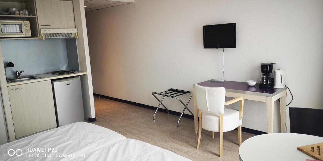Studio 24M2 Au 4Eme Etage Ascenseur A Cote De La Gare Sncf Lourdes Eksteriør bilde